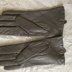 Elegant Leather Gloves